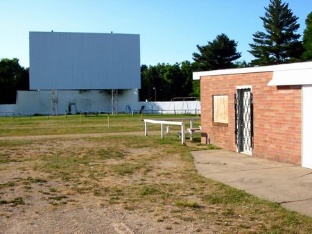 Sunset Auto Theatre - Screen And Concession - Photo From Water Winter Wonderland